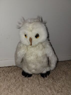 Vintage 1980s Gund Snowy Owl with Yellow Eyes and Brown Beak